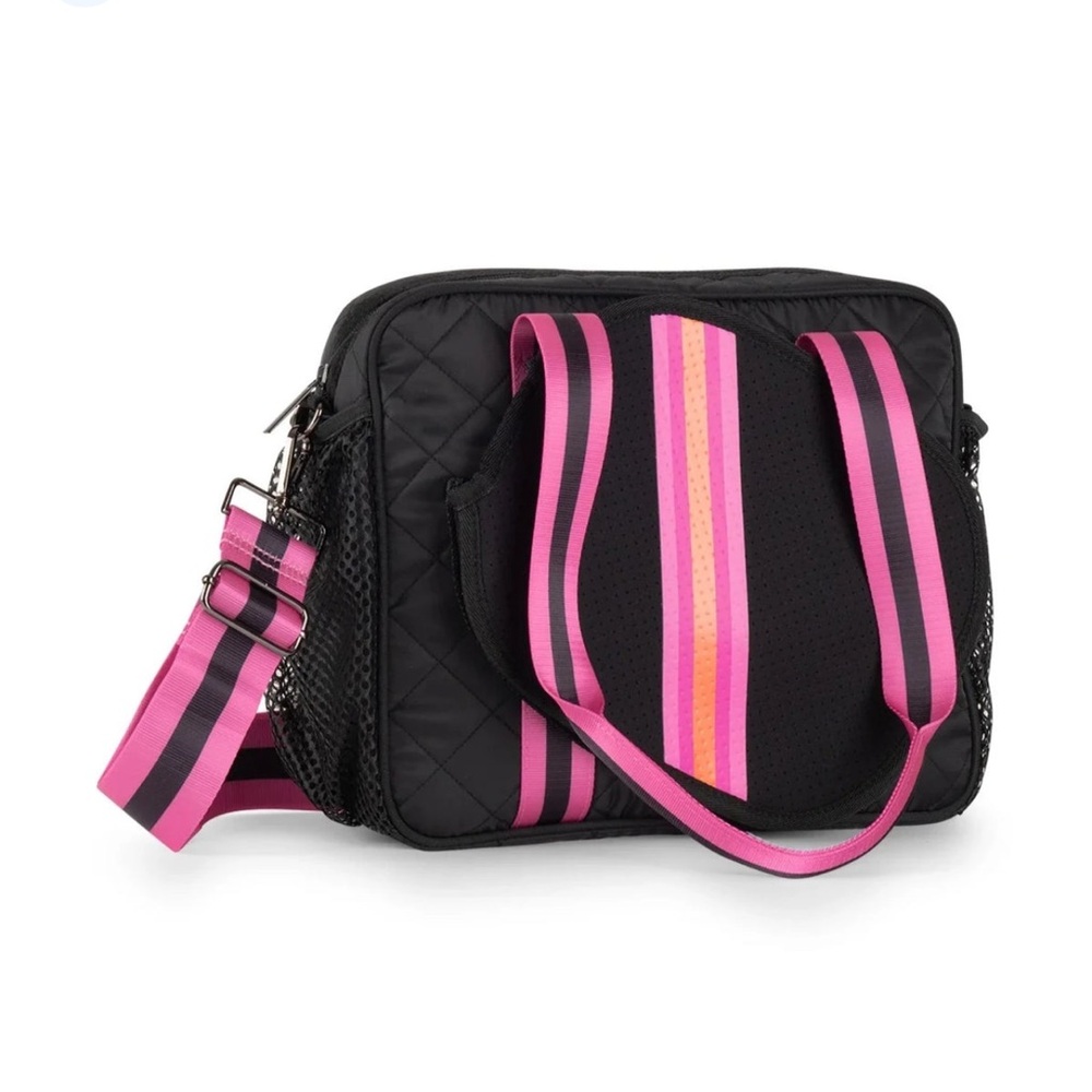 Haute Shore Dill Rave Black Quilted Pickle Ball Tote. New. - Picture 7 of 12